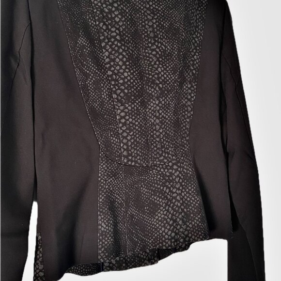 Elie Tahari Python Pattern Vegan Suede Cropped Moto Jacket Women Sz M EUC - Picture 10 of 12